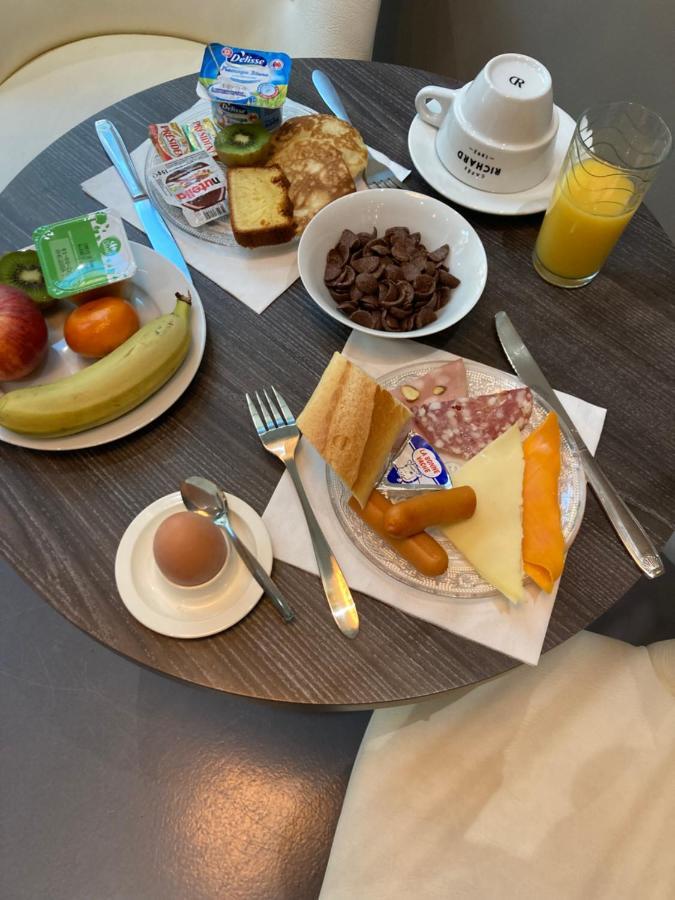 Appart'Hotel Saint Patrice Bayeux Eksteriør billede